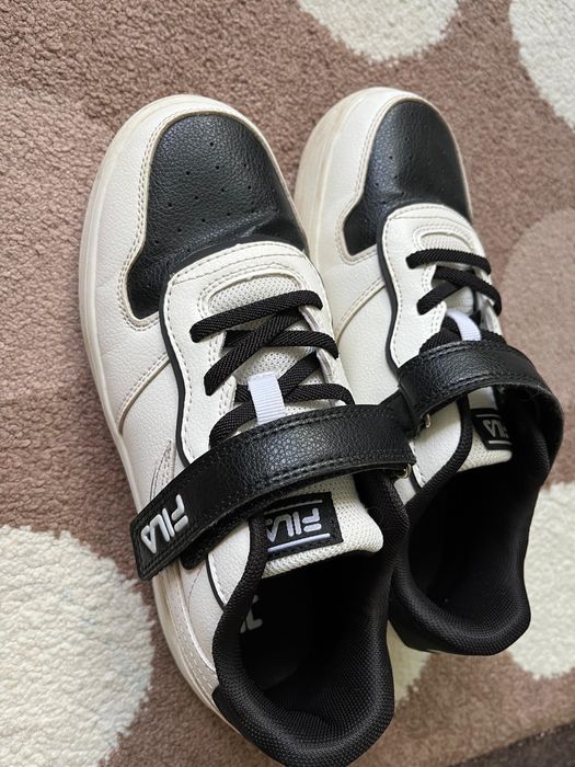 Продам кроссовки Fila!