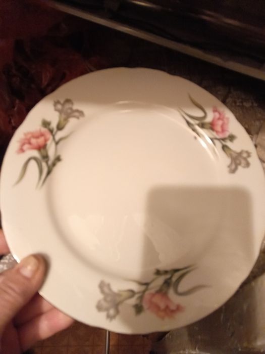 Продается посуда,тарелки.