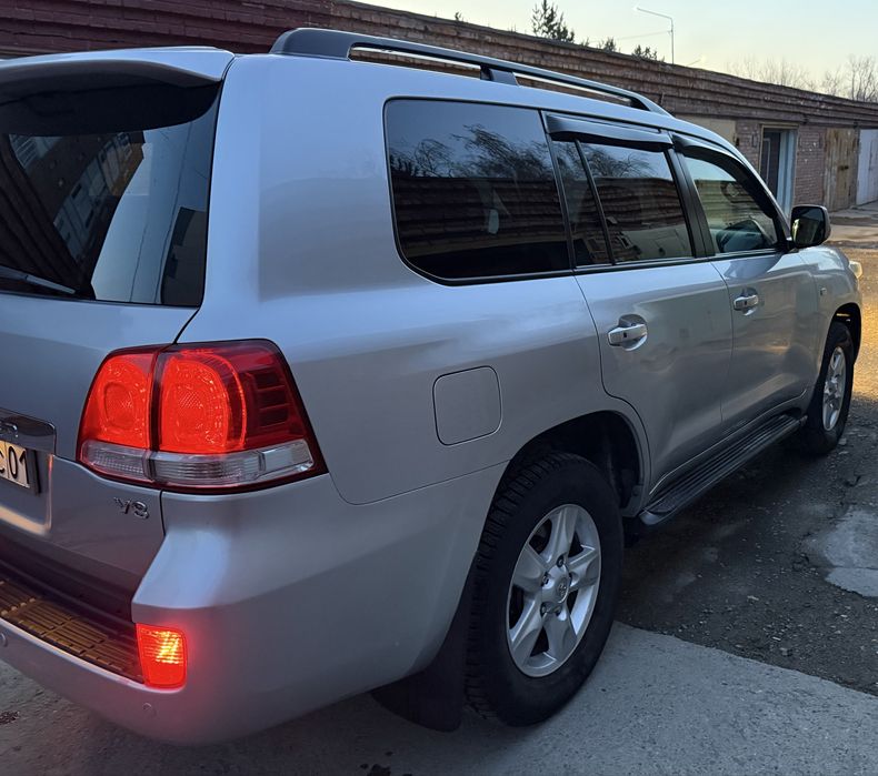 Ленд Крузер 200, 2010 года выпуска