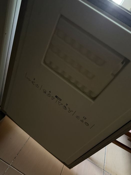 Продам холодильник ARISTON 2х камерный