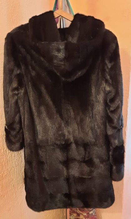 Продам норковую шубу