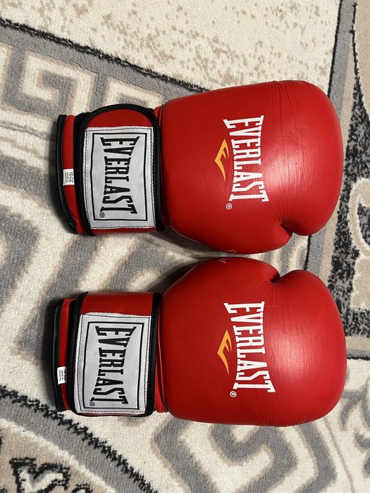 продам перчатки для бокса ( 10 OZ )