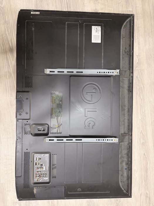 Продам телевизор LG