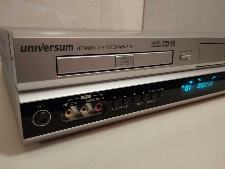Universum DVD/VCR VHS HI-FI,6 HEAD, Amplificator inclus STEREO
