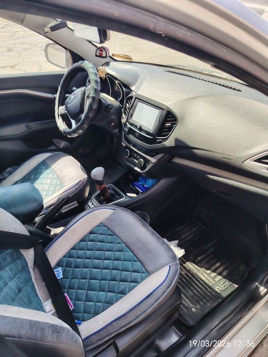 Лада веста серебристый