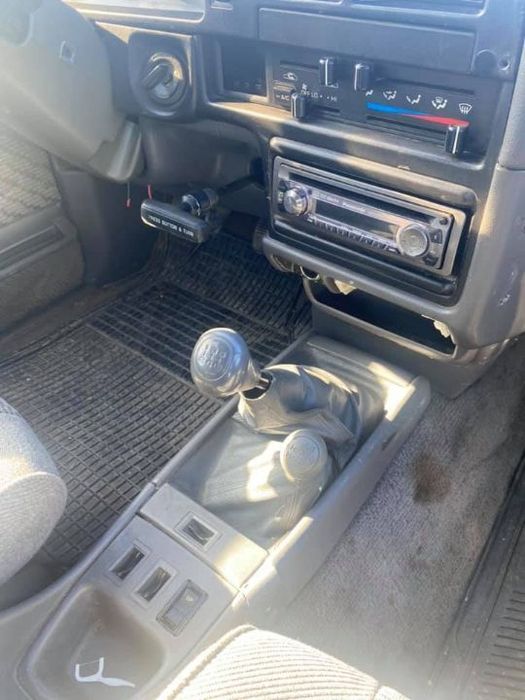 dezmembram toyota 4 runner sau hilux motor 2.4 turbo diesel an 1992