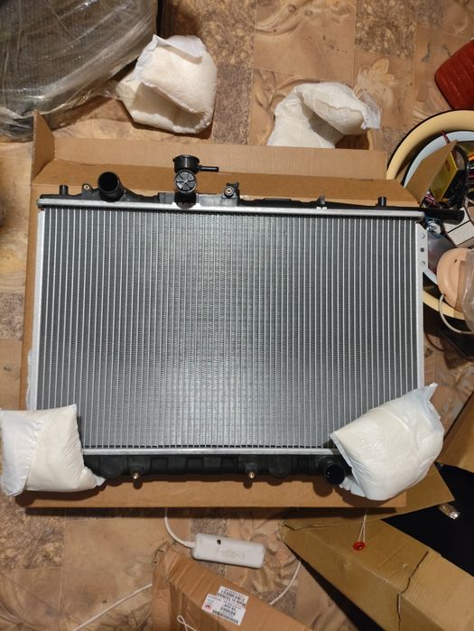 Радиатор охлаждения Мазда переходка 626