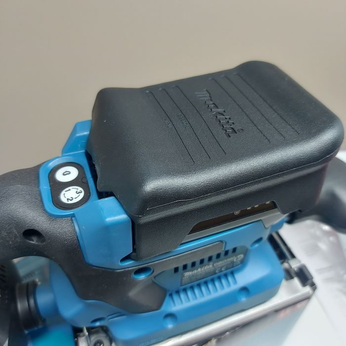 ПРОМОЦИЯ.Акумулаторна вибрационна шлайф машина Makita DBO380Z