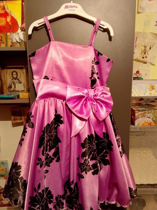 Продам платье на девочку