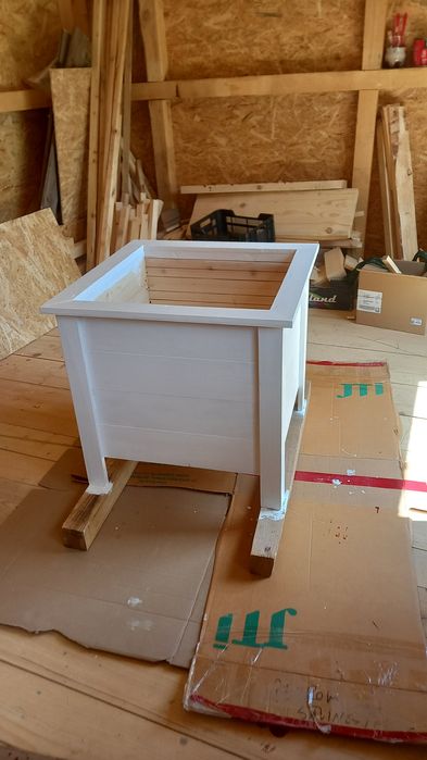 Ghivece/Jardiniere din lemn