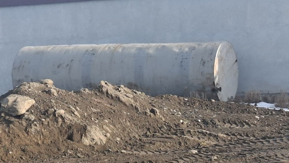 Ёмкость сотилади 3 дона