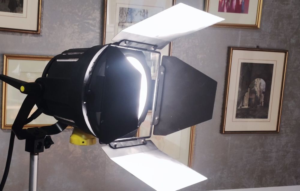 Unifocus 1000 RDS, lumini studio foto video tv