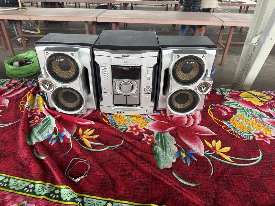 Vând combina muzicala sony