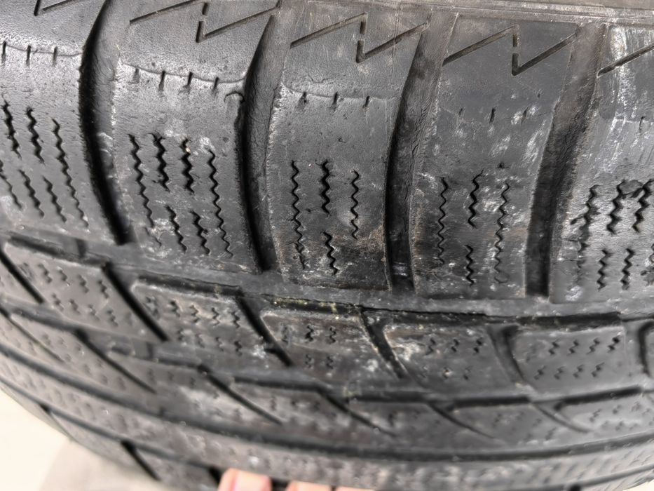 235/55 R17 4 бр зимни гуми Hankook Icebear w300 235/55 R17