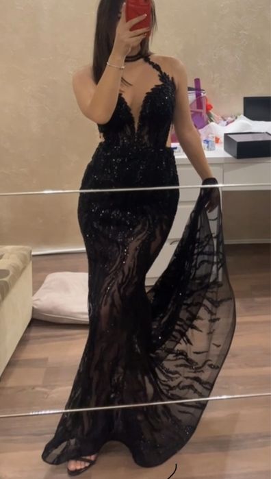 Продавам роклята ми от бала