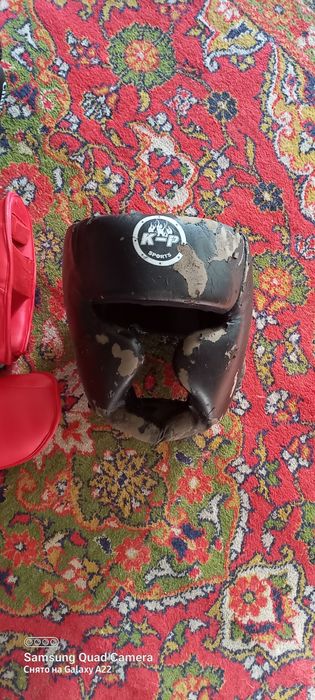 Перчатки, щитки, шлем, ракушки для боев