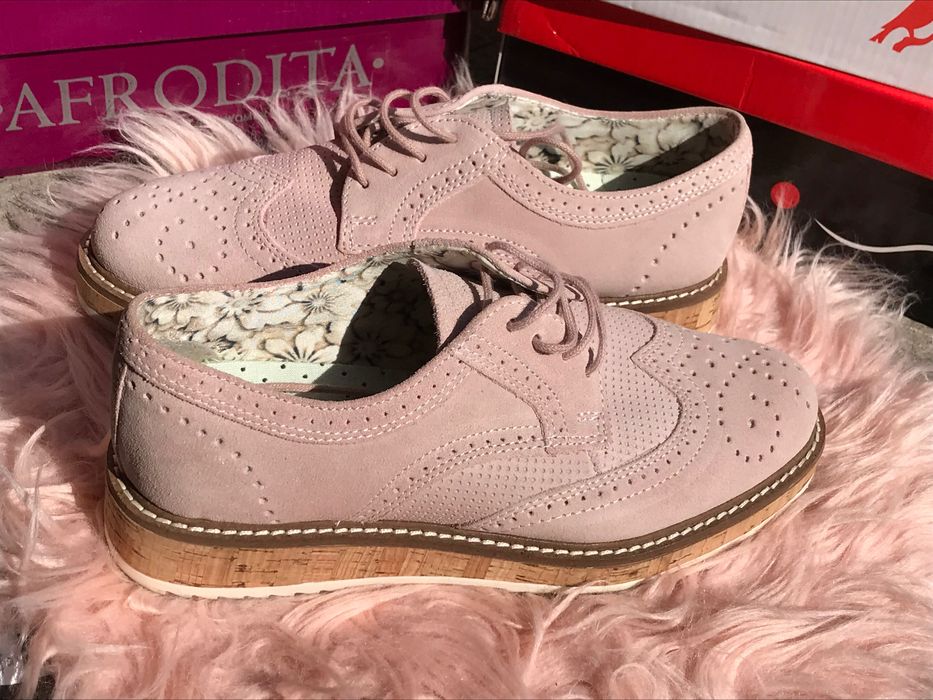 Pantofi si sandale