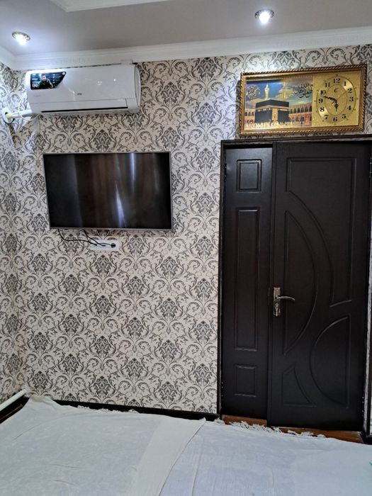 Uchastka sotiladi judayam qulay , 12 sotix 6 xona 2 ta xojatxona qulay