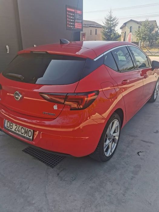 Vând Opel Astra K