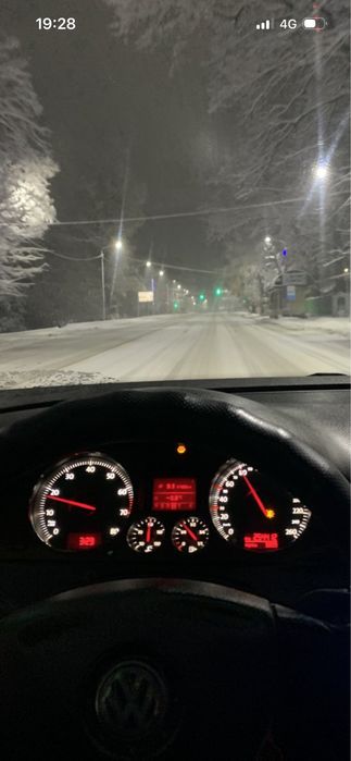 Приборная панель и декор