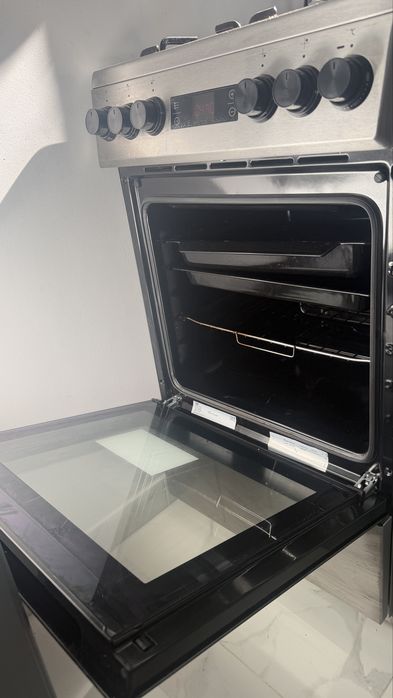 Vând aragaz mixt BEKO FSMT52320DXON – în garanție
