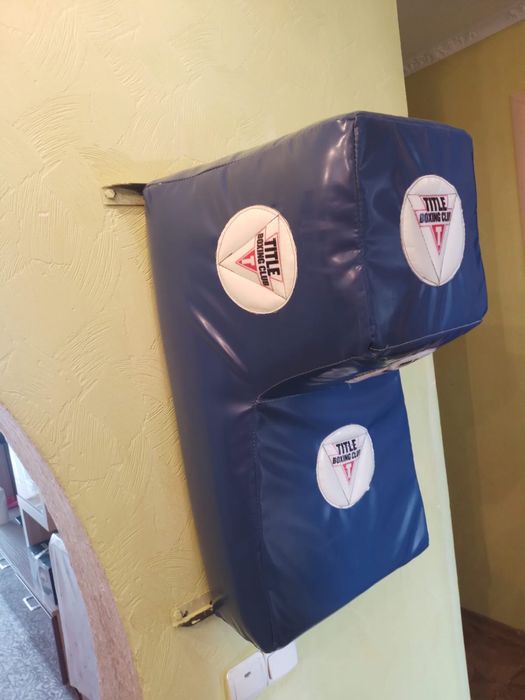 Груша настенная синяя