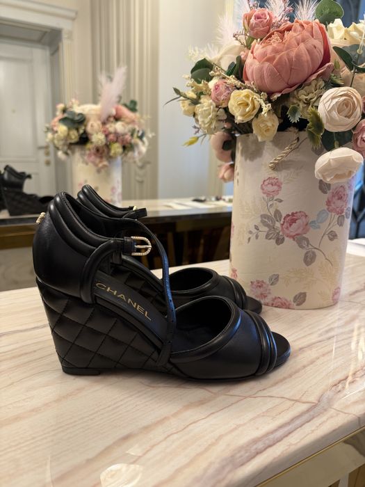 Босоножки кожаные Chanel оригинал