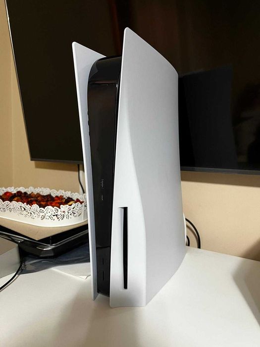 PlayStation 5 Disc Edition CFI-1216A – stare foarte bună + cutie originală
