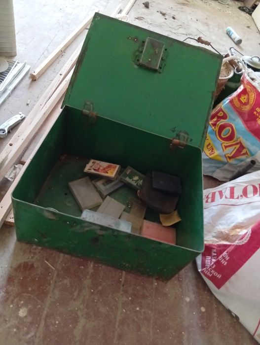 Сейф маленький .советский