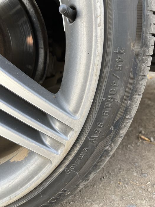 Диски с резиной R19 разноширокие