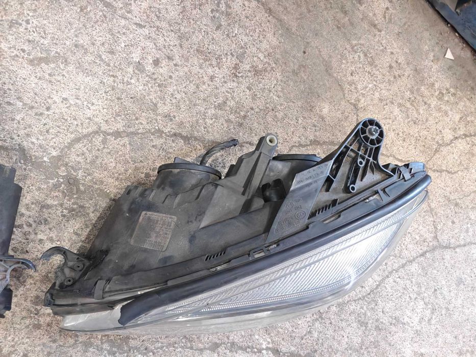 Фарове Mercedes W204 C Class Седн Комби Мерцедес Ц класа