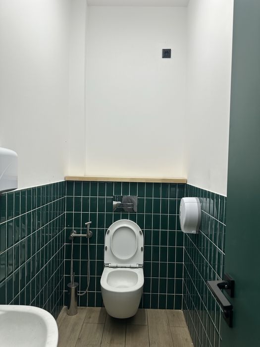 Керамическая Плитка зеленая. 2300 штук