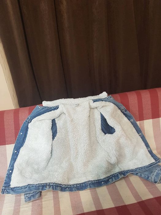 Продавам дънково яке