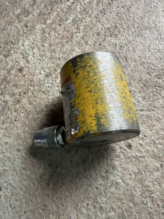 Cilindru hidraulic 50T