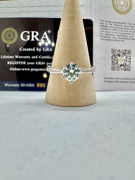 Сребърен пръстен с мойсанит (Диамант) 1 карат