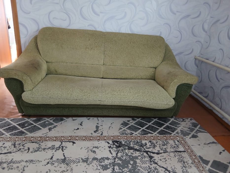 Прдам Диван с креслом