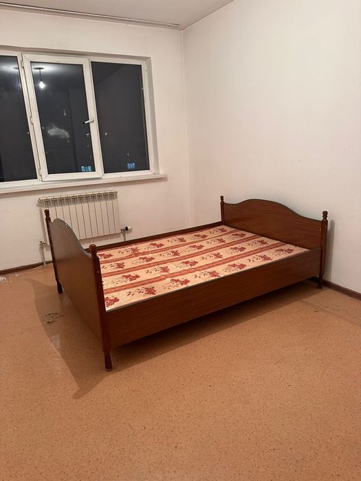 Кровать в хорошем состоянии