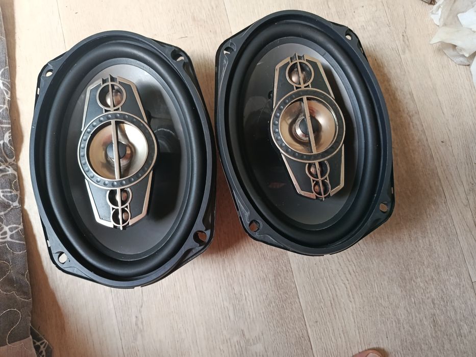 Продам динамики для машины