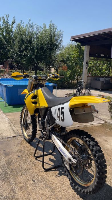 Cross Suzuki RM125
