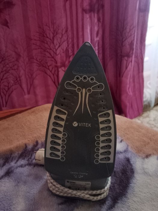 Продам пылесос, утюг