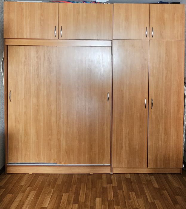 Продам шкаф в гостиную