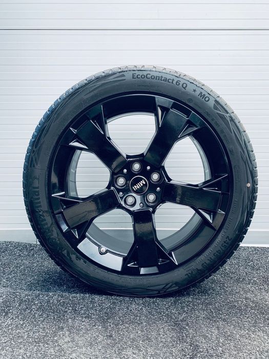 Set roți originale MINI Countryman U25, 19 inch, cu anvelope de vară, model Run Away Spoke 948, cod 5A269E6