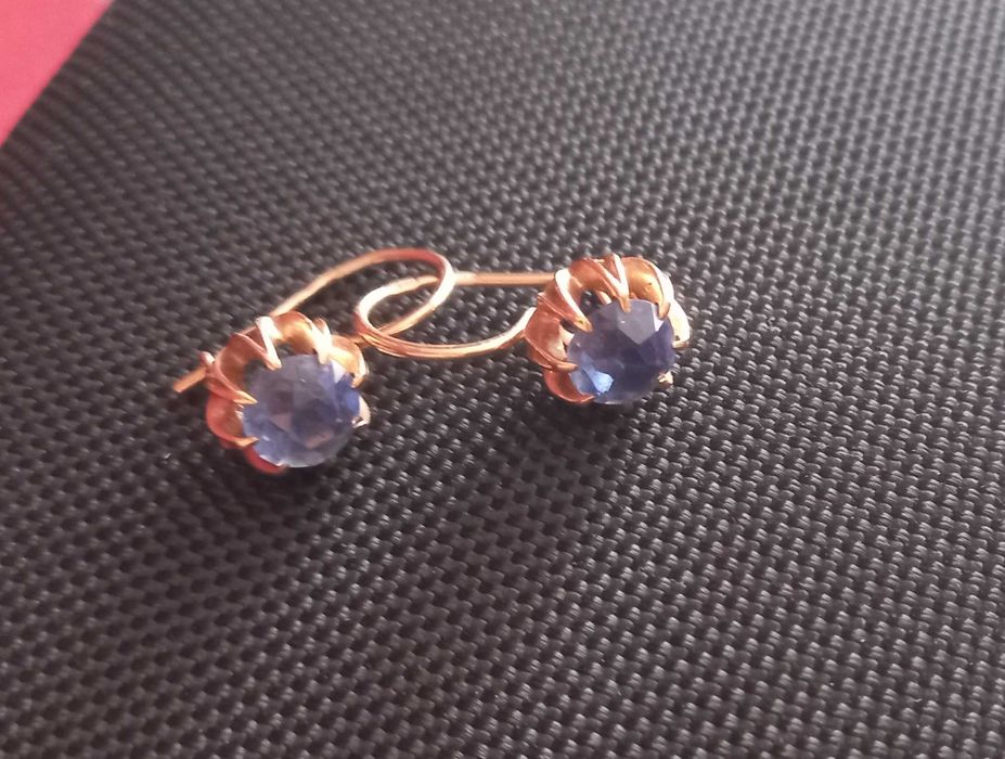 Шикарные золотые серьги !!!