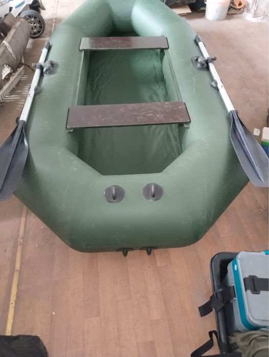 Продам надувную лодку