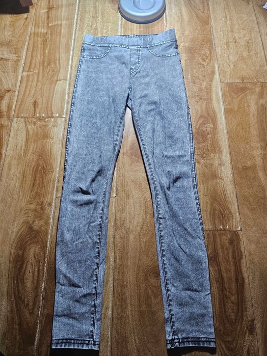 Продам брючки для девочки