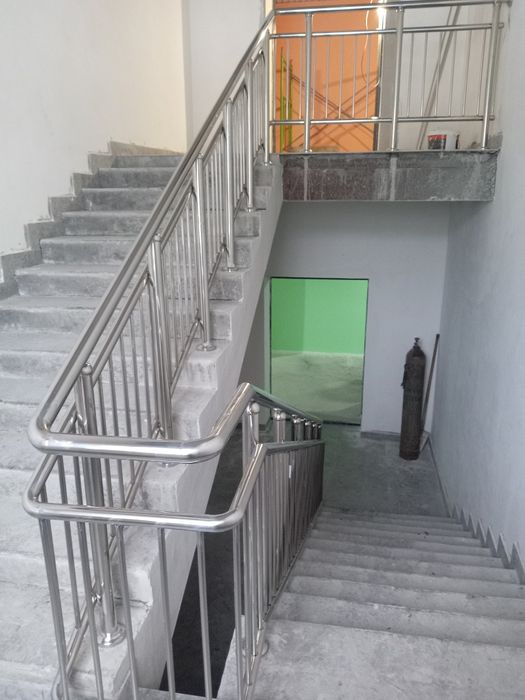 Перила поручен лестницы