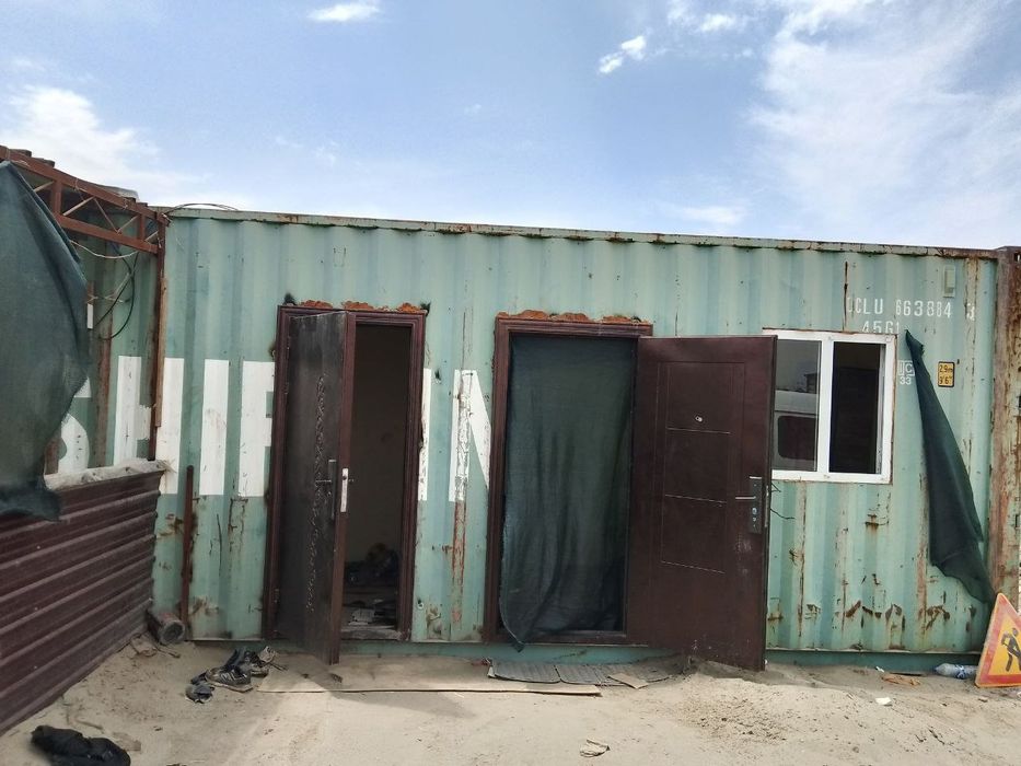 Kanteyner domik sotiladi