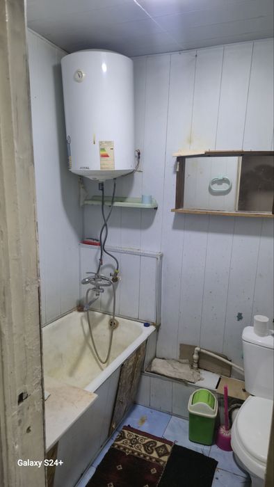 1/1/2, Спутник 1, Продажа
