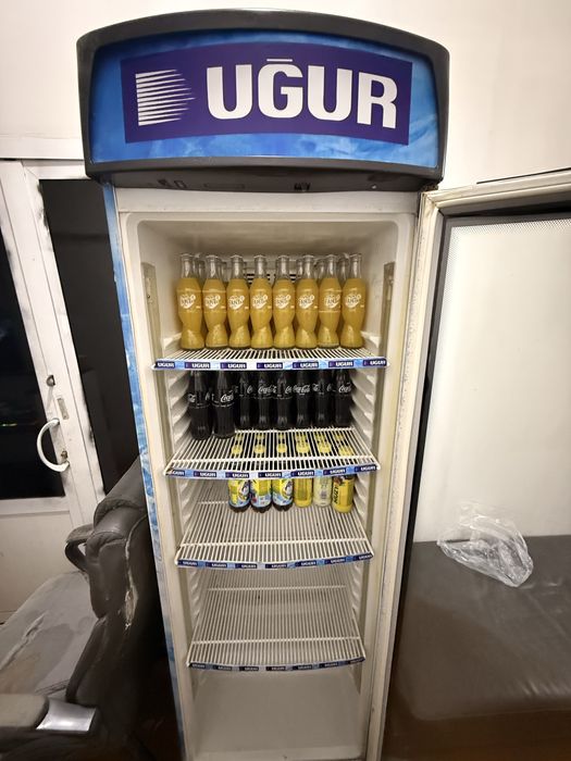 Холодилник сотилади срочна