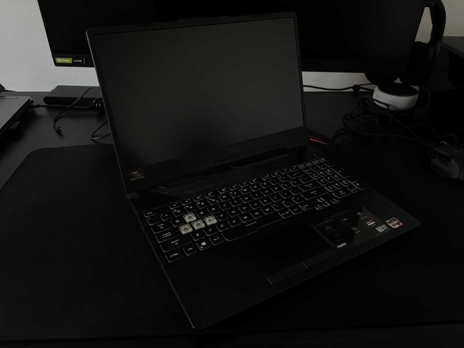 Laptop Asus TUF Gaming A15 - Ryzen 7 4800H - RTX 2060 6GB - 16 GB RAM - SSD 1 TB + Cooler Thermaltake + Mouse Razer